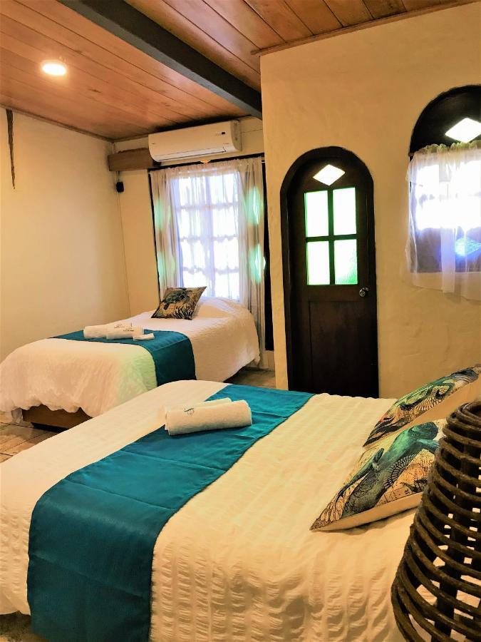 Casa Del House Apartahotel Puerto Ayora (Galapagos Islands)