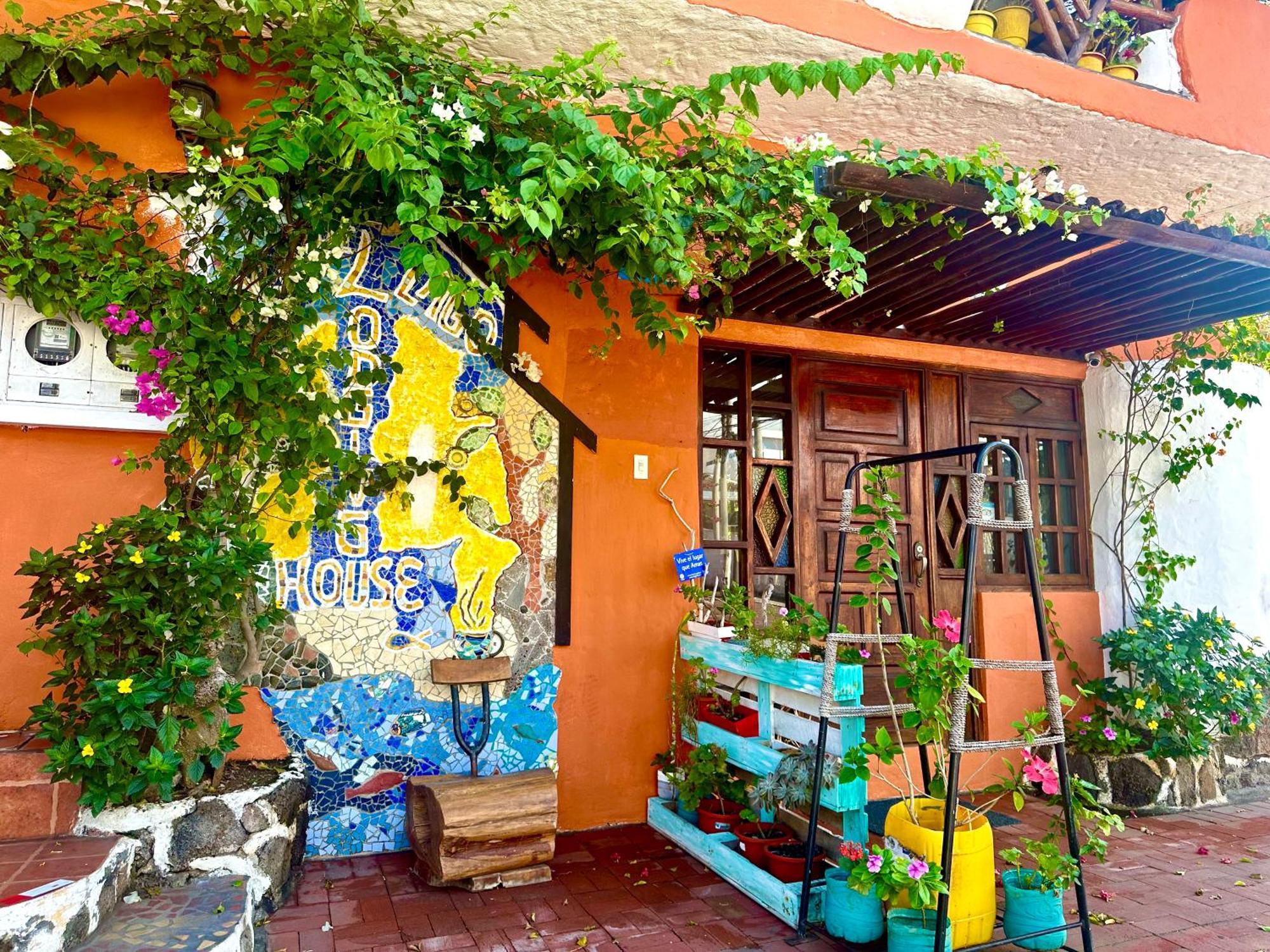 Casa Del House Apartahotel